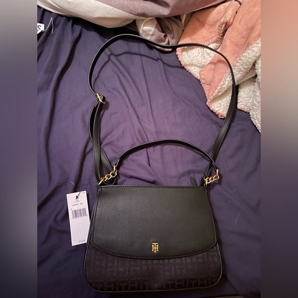 Tommy Hilfiger crossbody bag